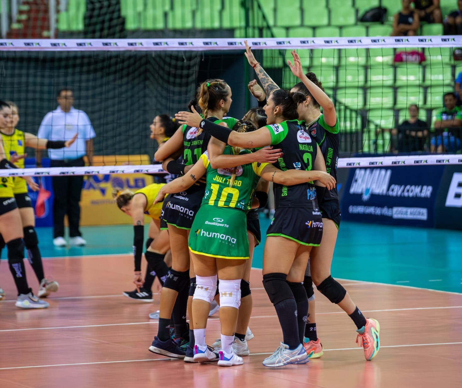 Unilife Maringá visita o Bluvolei neste sábado (17) pela Superliga Feminina