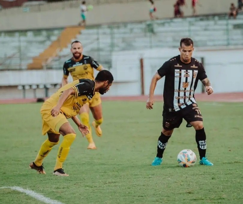 Galo Maringá oscila e apenas empata com o FC Cascavel