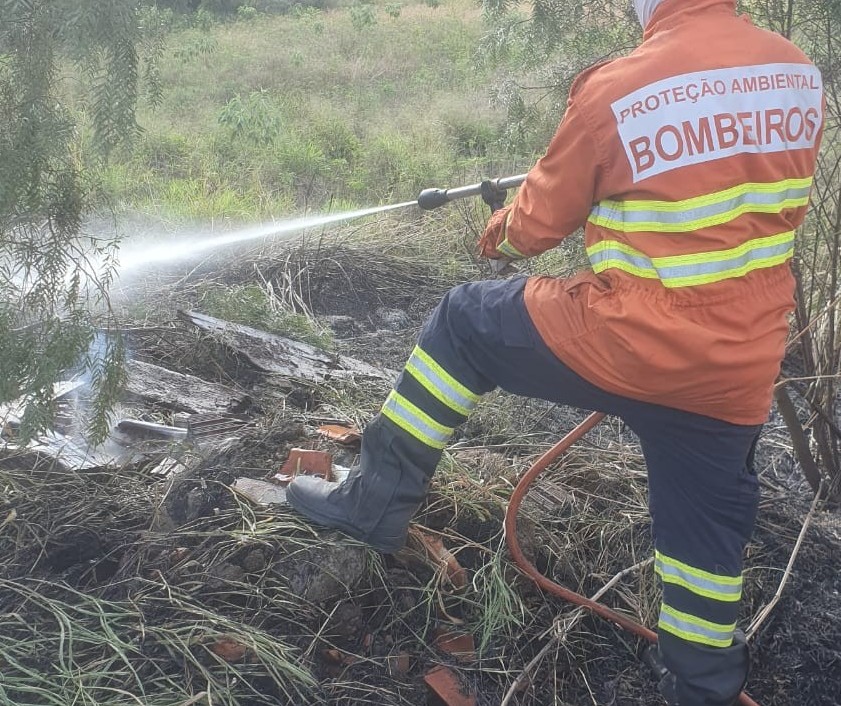 Bombeiros alertam para risco de incêndios ambientais