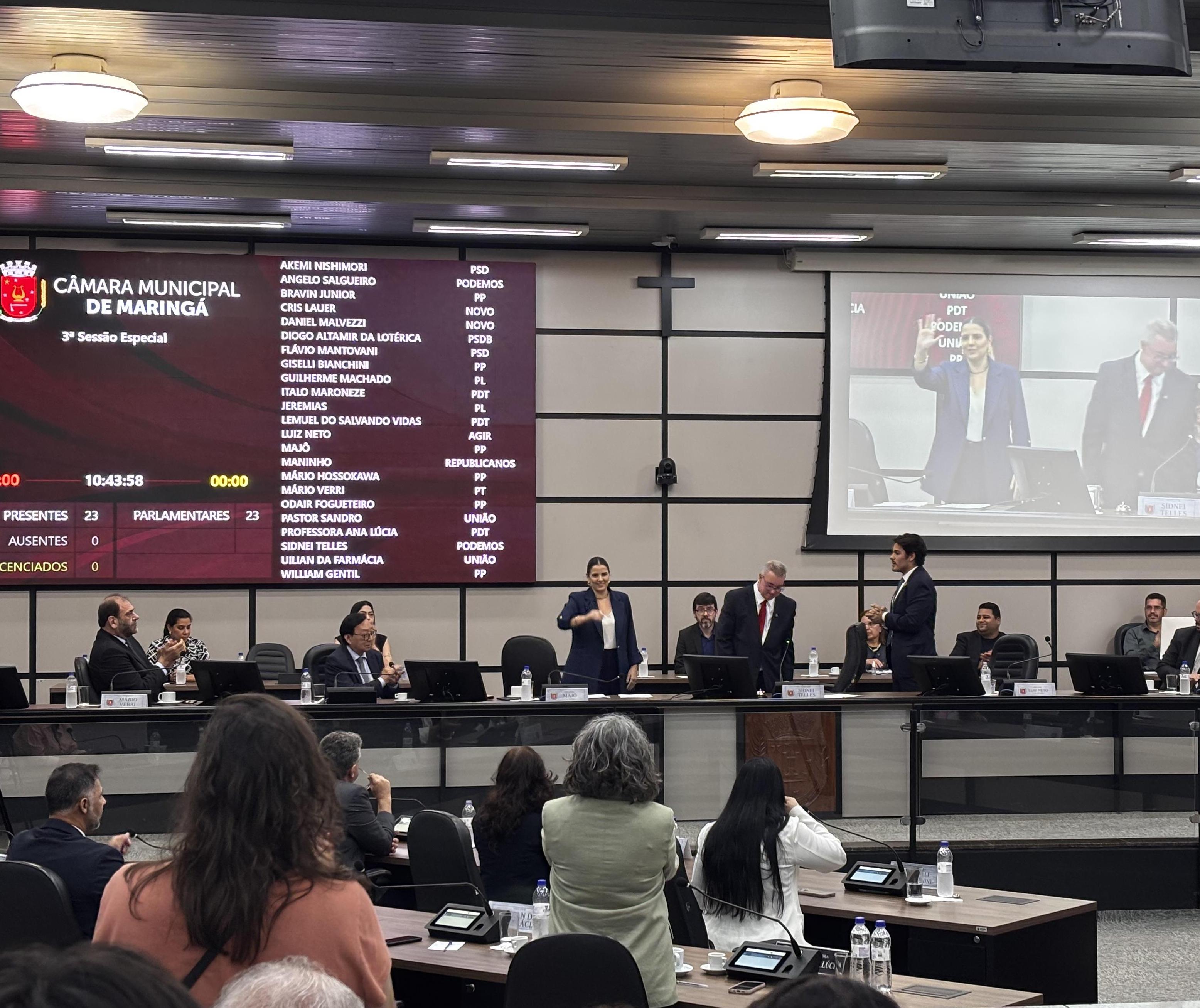 Com 18 dos 23 votos, Majô (PP) é eleita presidente da Câmara de Maringá