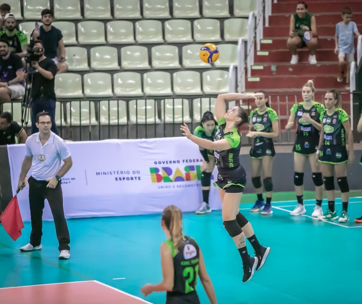 Unilife enfrenta o vice-líder da Superliga Feminina fora de casa