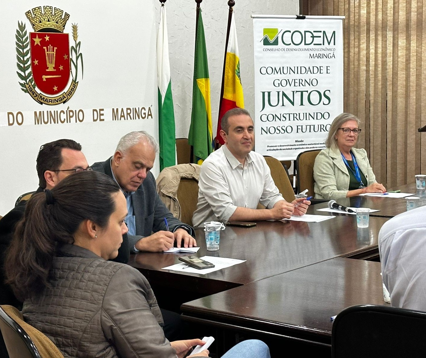 Lideranças pedem internacionalização de voos para passageiros