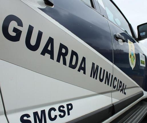 Mãe é presa por aliciar filha em troca de drogas em Ponta Grossa