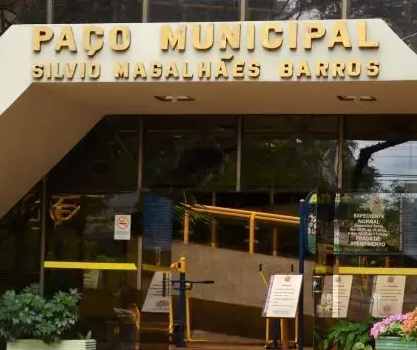 Prefeitura de Maringá abre concurso para agente administrativo e auxiliar operacional