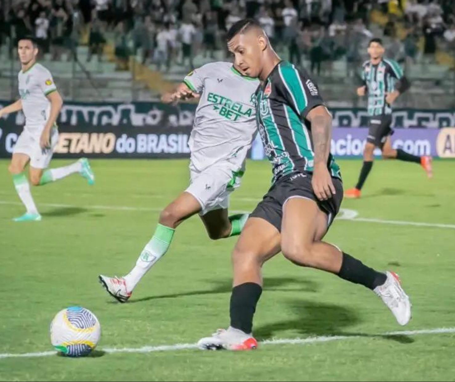 Maringá FC faz dois nos acréscimos, vence o América e avança na Copa do Brasil